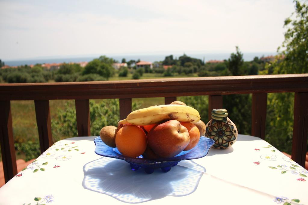 Villa Nikiti Room photo